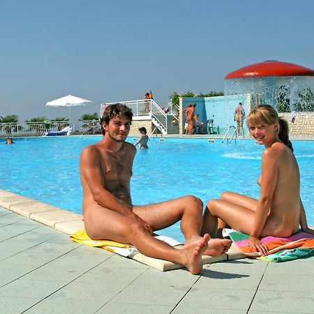 Easyatent Fkk Safari Tent Ulika Naturist - Clothes Free Poreč Dış mekan fotoğraf