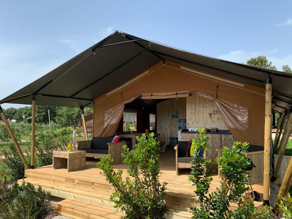 Easyatent Fkk Safari Tent Ulika Naturist - Clothes Free Poreč Dış mekan fotoğraf